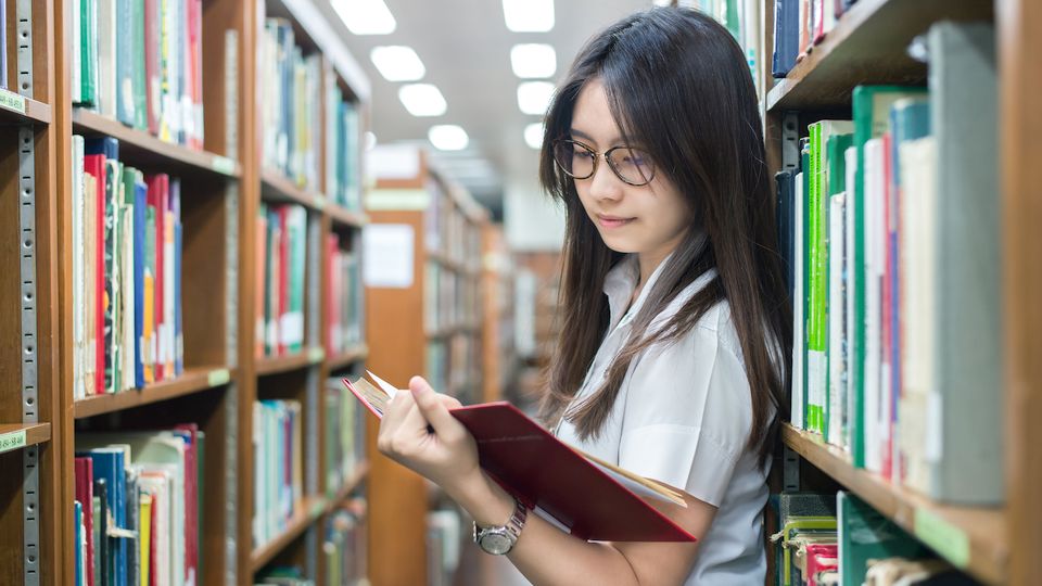 Tieners lezen meer, fysiek boek populairder