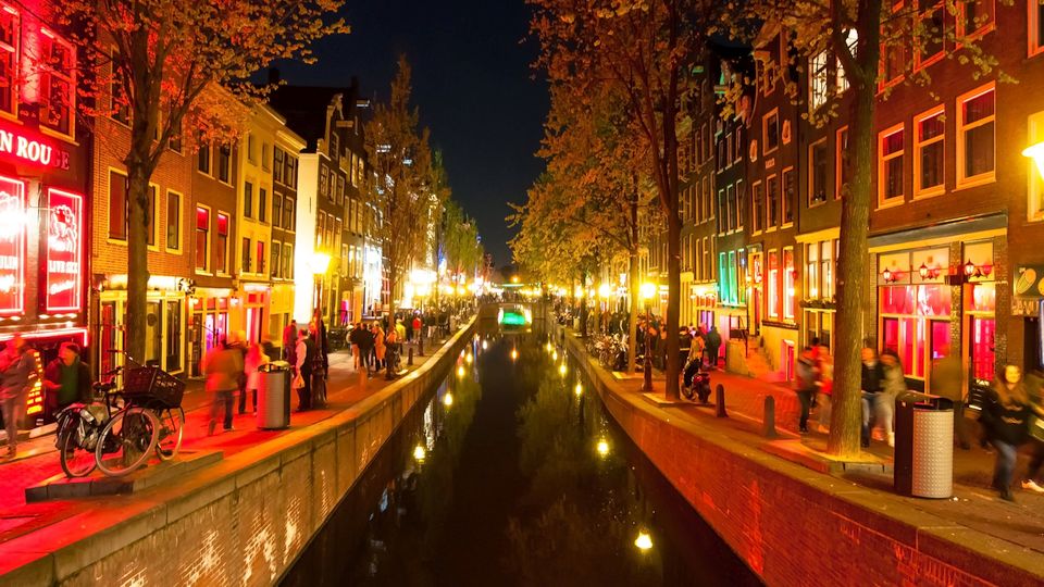 Amsterdam start campagne om (sommige) toeristen te weren
