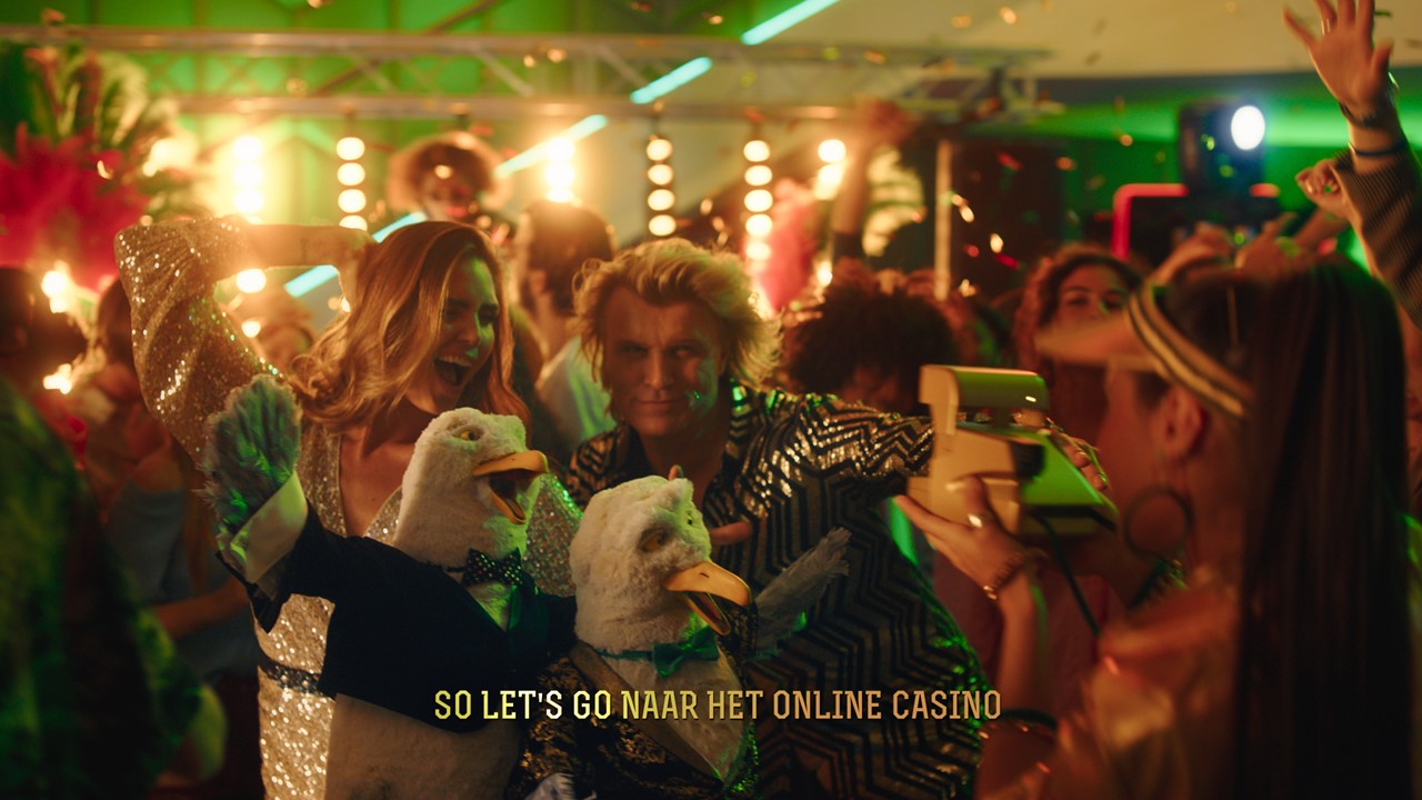 Hans Klok en Kim Feenstra in campagne online Toto Casino