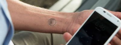 Digitale tattoo geeft toegang tot mobiel