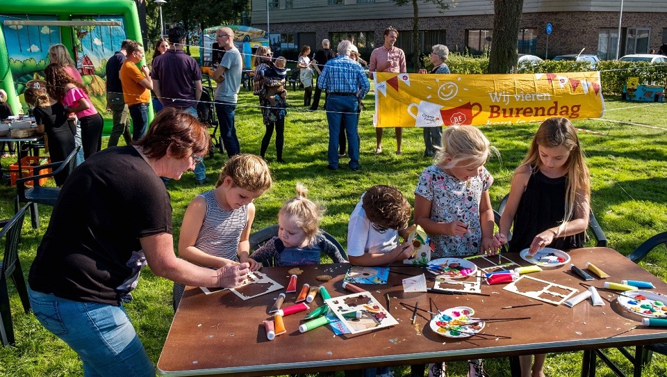 [Burenonderzoek 2019] Slechts 1 op 4 Nederlanders geeft contact met buren een ruime voldoende