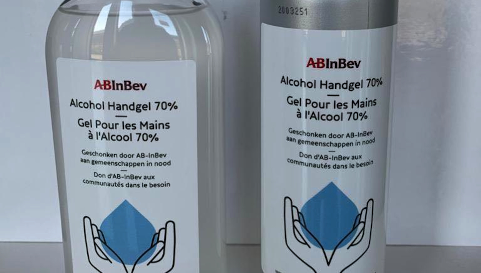 AB InBev doneert eerste 5.000 handgels van alcoholvrij bier aan ziekenhuizen