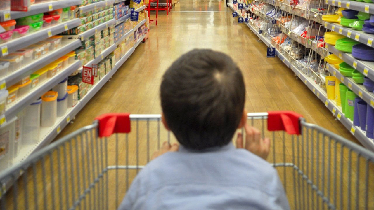 Onderzoek: 'Nederlander blijft trouw aan fysieke supermarkt'