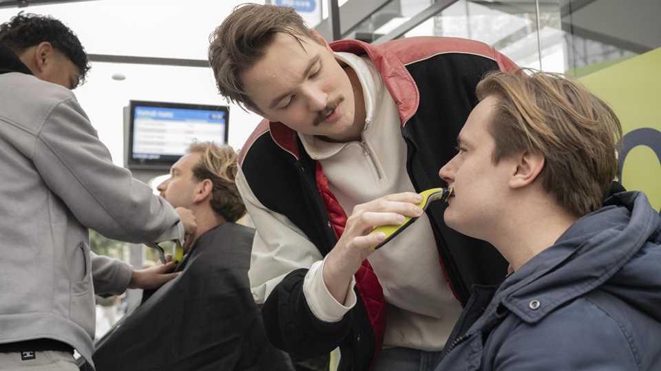 Philips OneBlade opent eerste barber tramstation op Leidseplein