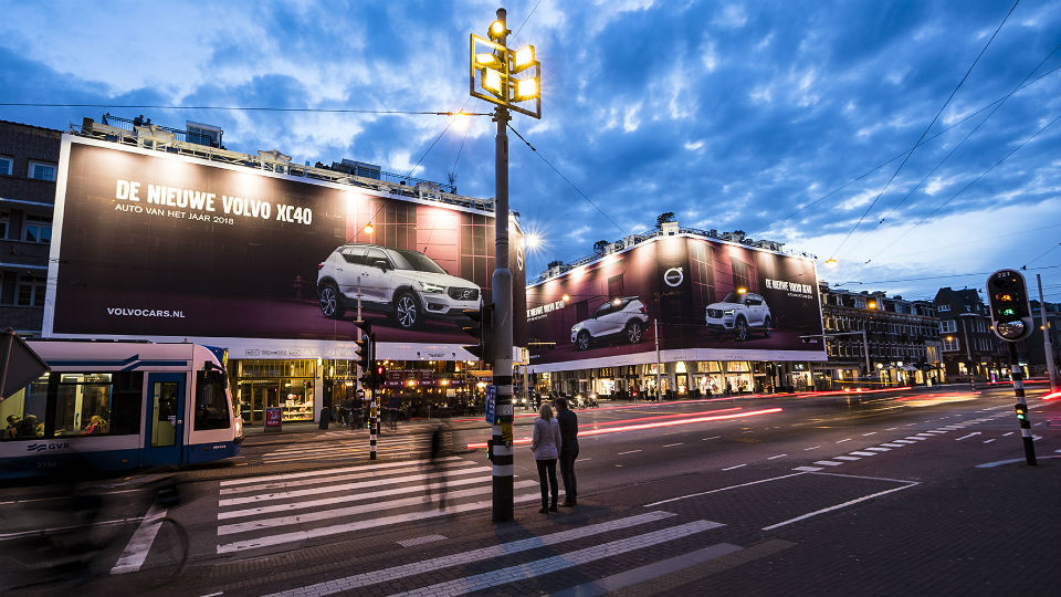 Volvo tovert Amsterdam om tot rijdende showroom