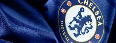 Turkish Airlines aast op Chelseashirt