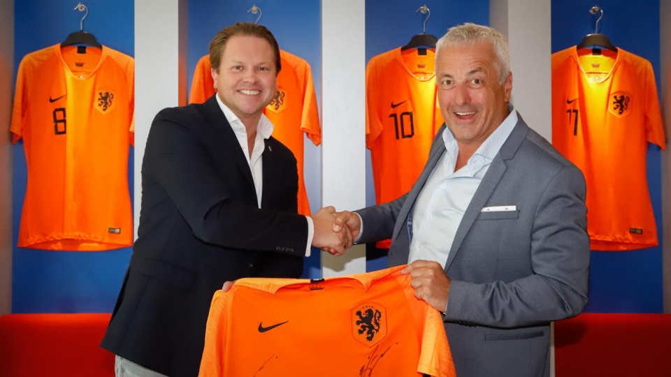Hoe KNVB het sponsor-speelveld vergroot