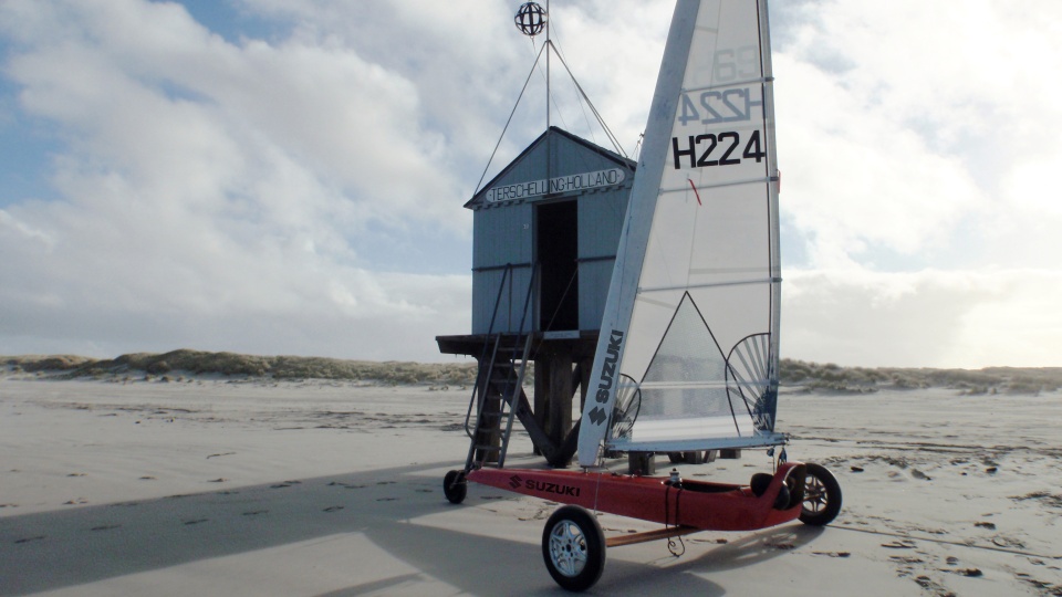 Suzuki sponsort EK Strandzeilen