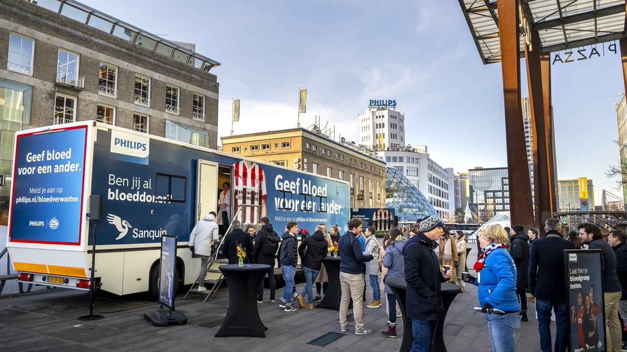 Philips en PSV starten actie bloedbank Sanquin