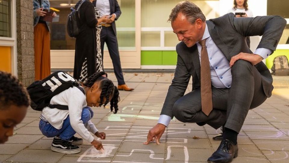 Campagne 'Onze scholen zijn weer begonnen' gestart