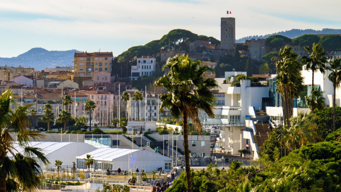 Macron viert Franse creativiteit in Cannes