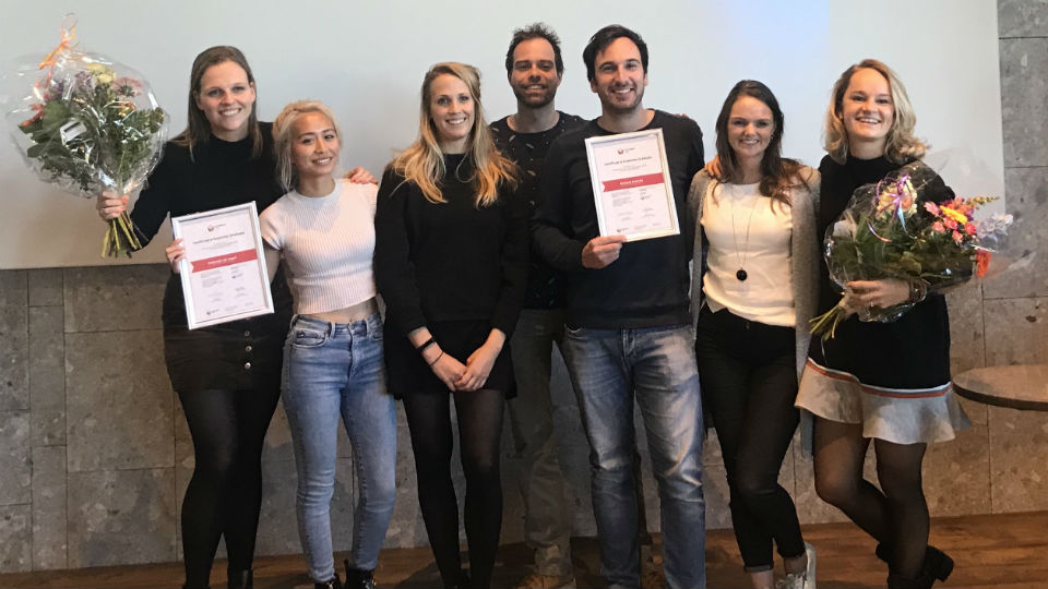 7 digital marketingtalenten ontvangen e-Academy certificaat 