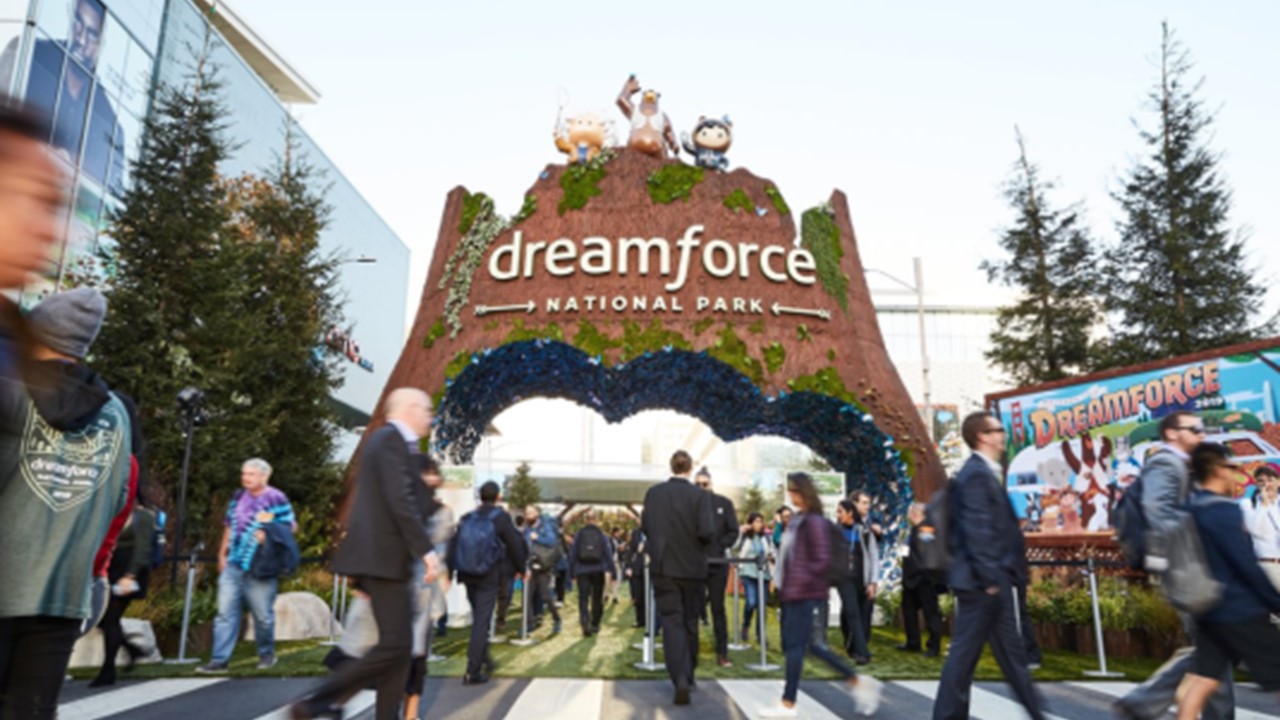 Salesforce kondigt eerste hybride Dreamforce aan