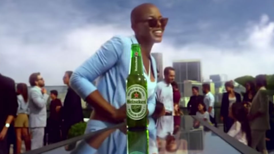 Is Heineken-spot 'Lighter is better' racistisch of onhandig?