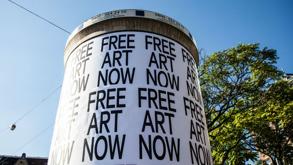Free Art Now verovert reclamezuilen Amsterdam