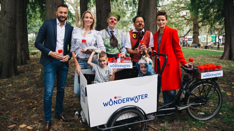 CliniClowns lanceert flesjes WonderWater