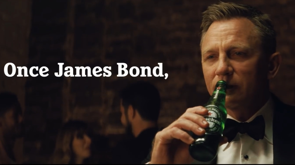 James Bond drinkt 0.0'tje