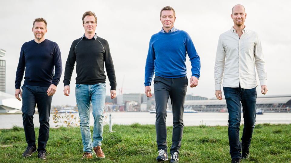 Oberon neemt Qikker over