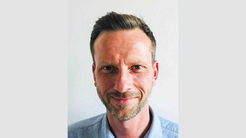 Rogier van Est in managementteam Sandenburg-DST