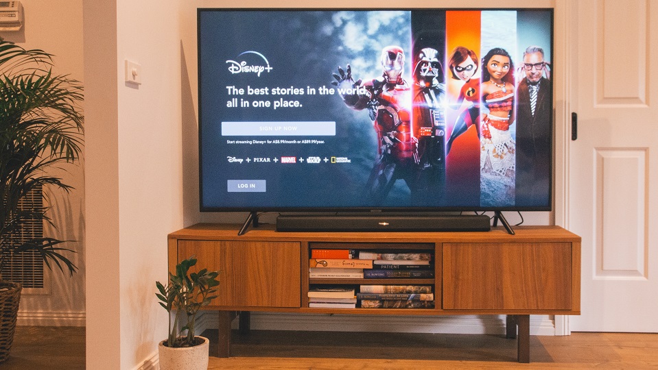 Monitor Consumentengedrag: Hoe ouderen de winnaar van de streamingoorlog bepalen