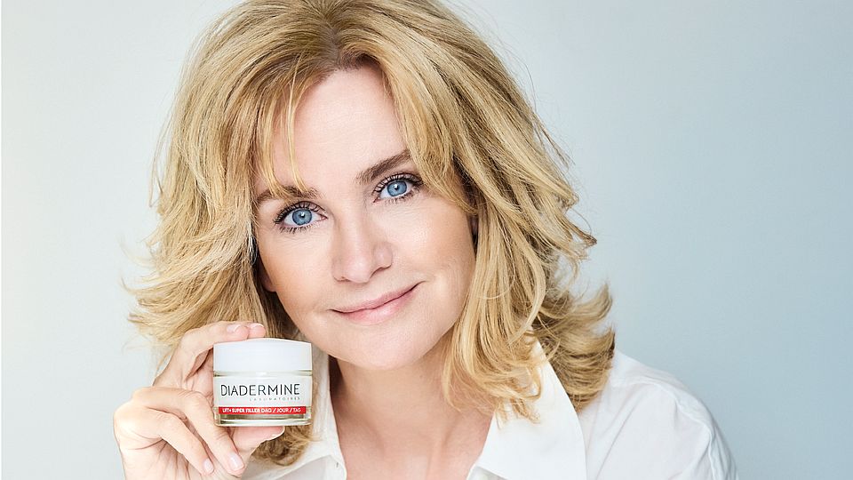 Daphne Deckers gezicht van nieuwe Diadermine campagne
