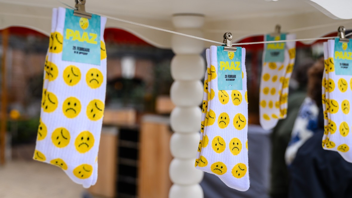 Unhappy Socks maken mentale strijd zichtbaar