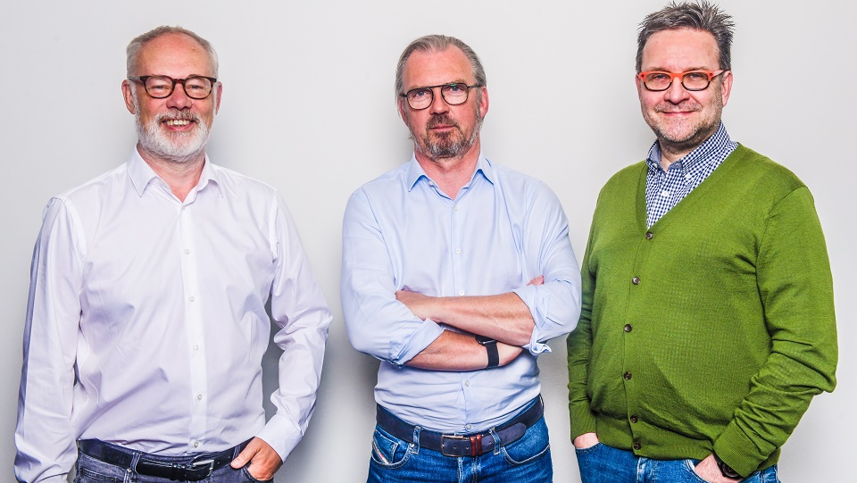 F-twee opgenomen in de Propaganda Group