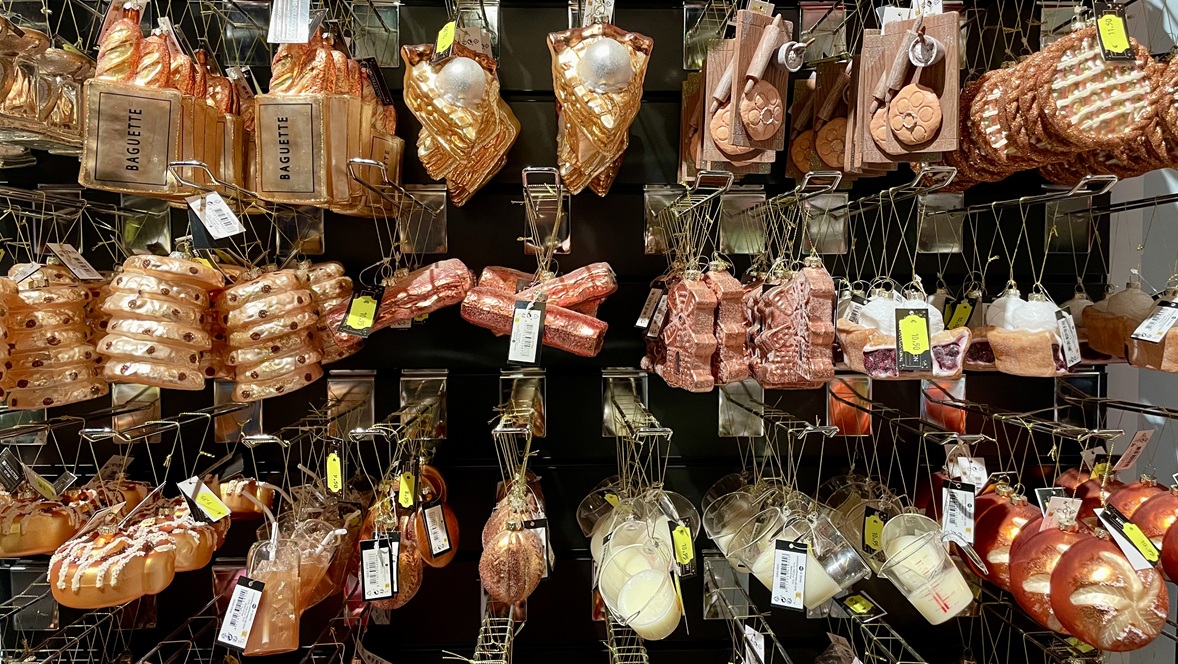 [column] Christmas galore