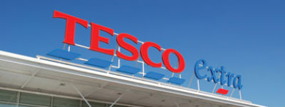 Tesco scant gezicht van klant voor marketing