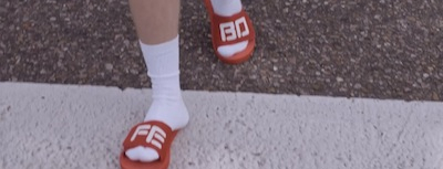 Febo lanceert badslippers en eigen kledinglijn