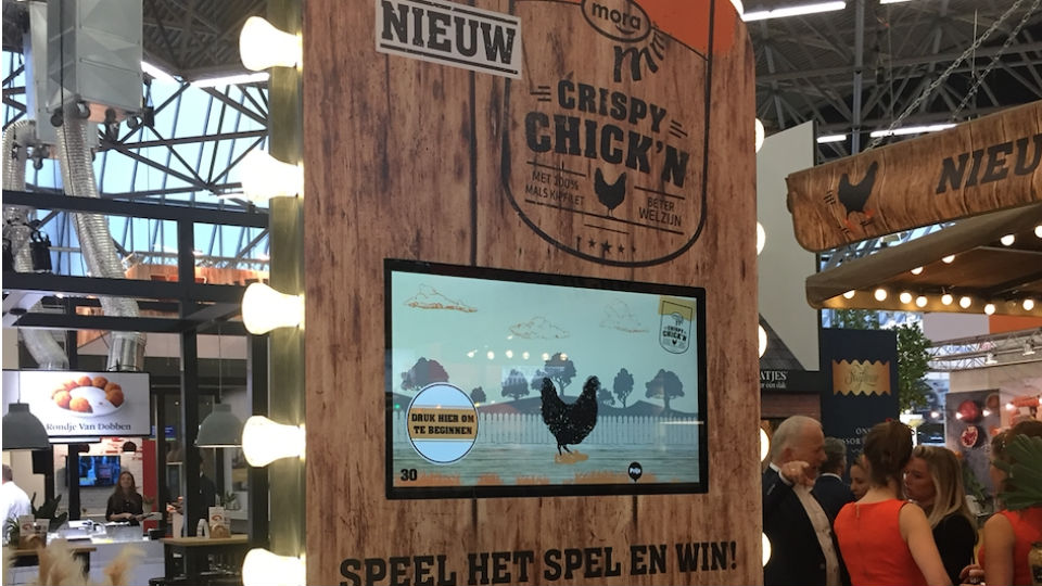Mora geeft Crispy Chick'n extra aandacht met interactief spel