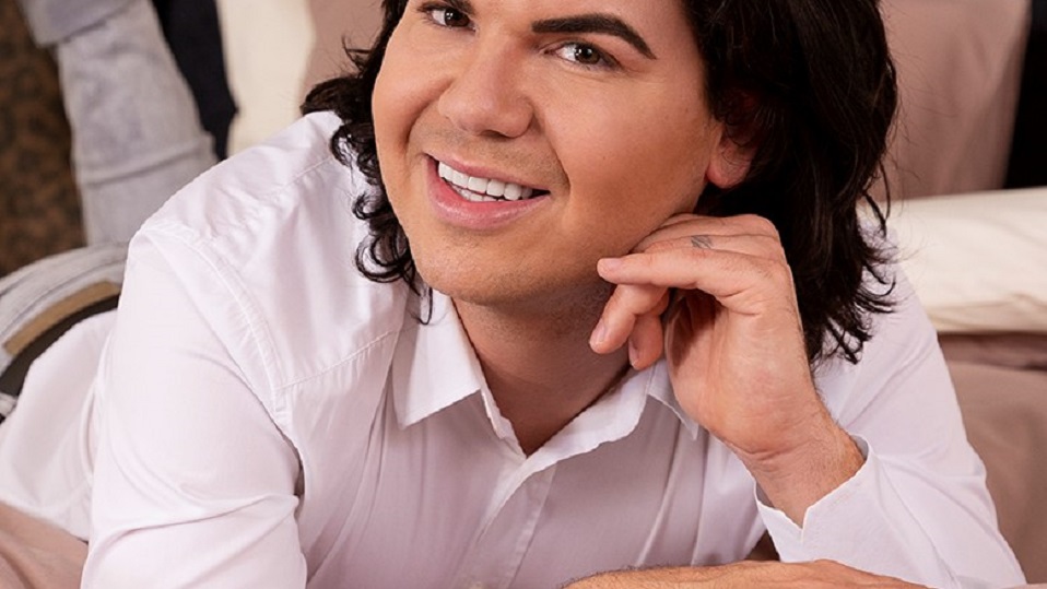 Slapen met Roy Donders: ontwerper onthult beddenlijn