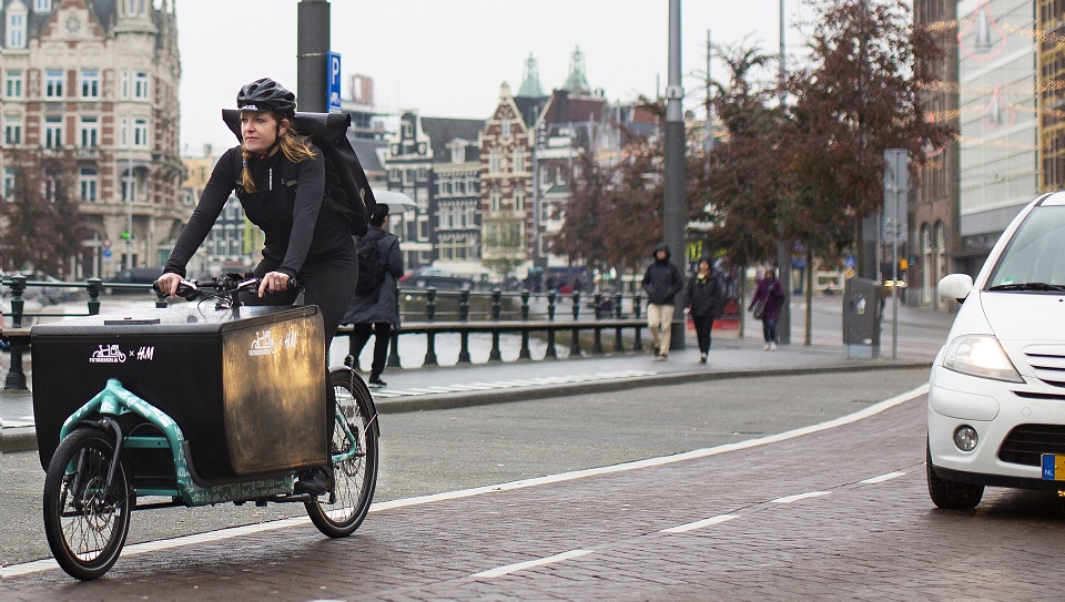  H&M bezorgt online aankopen op de fiets