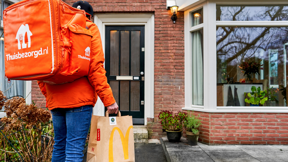 McDonald’s bezorgt 10.000 Big Mac’s per week