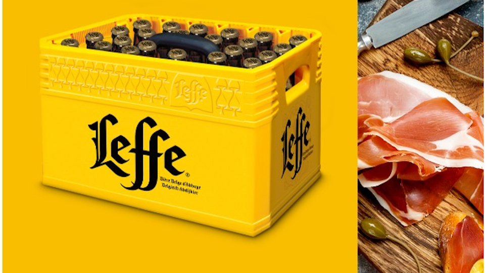 Leffe Blond eerste speciaalbier in krat