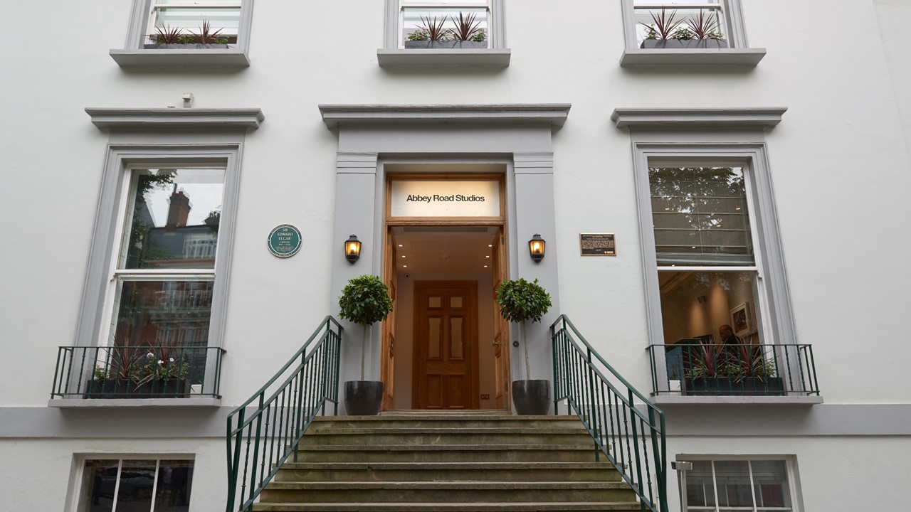 TP Vision verlengt met Abbey Road Studios