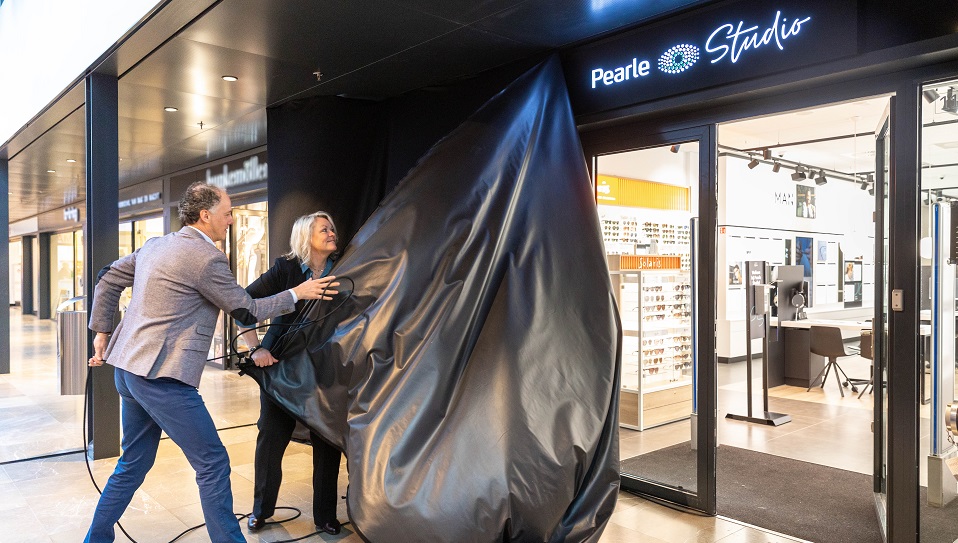 man inspanning Hoes GrandVision opent 100 nieuwe winkels onder het label Pearle Studio |  MarketingTribune Food en Retail