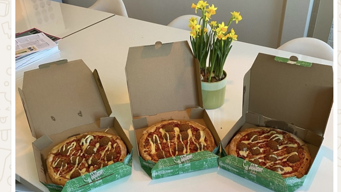 Geen grap: bitterbalpizza echt te bestellen