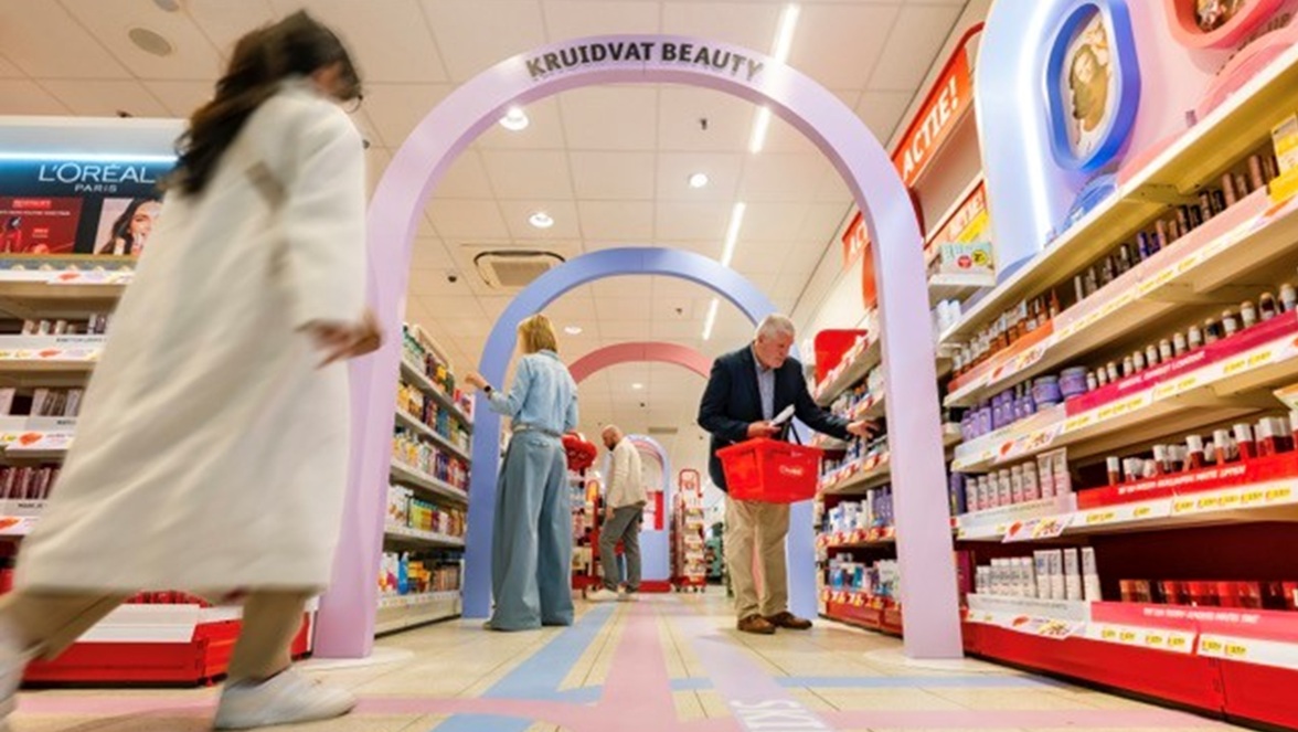 Kruidvat en L’Oréal Groupe lanceren tijdelijk een inspirerend winkelconcept: Beauty Lab