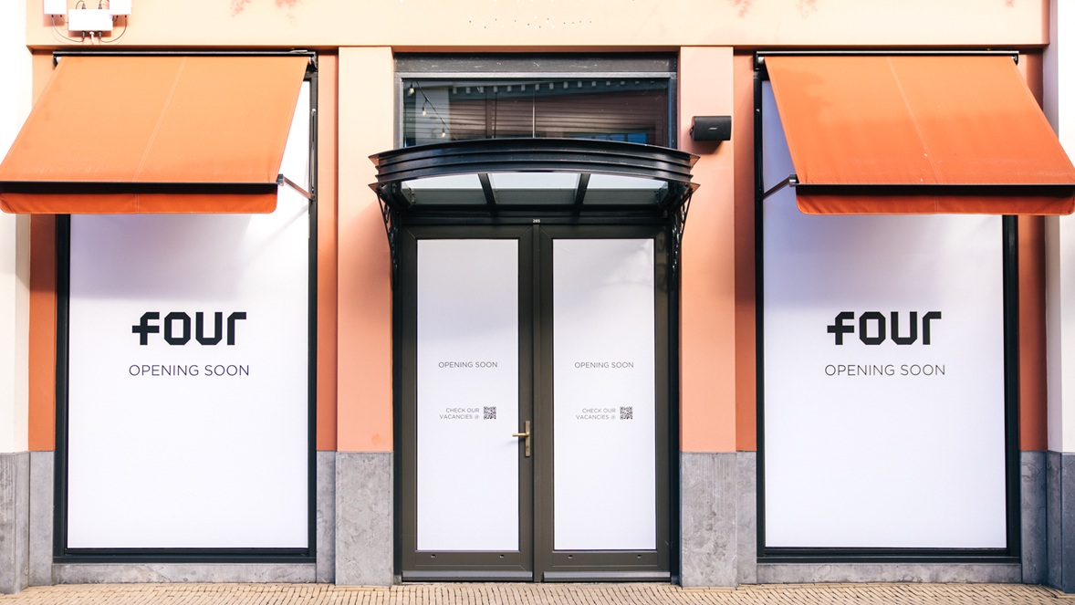 Four opent permanente winkel in Batavia Stad Fashion Outlet