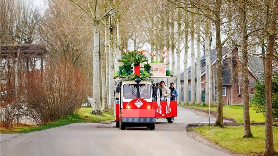 Bacardí en Coca-Cola debuteren met treinactivatie op Paaspop