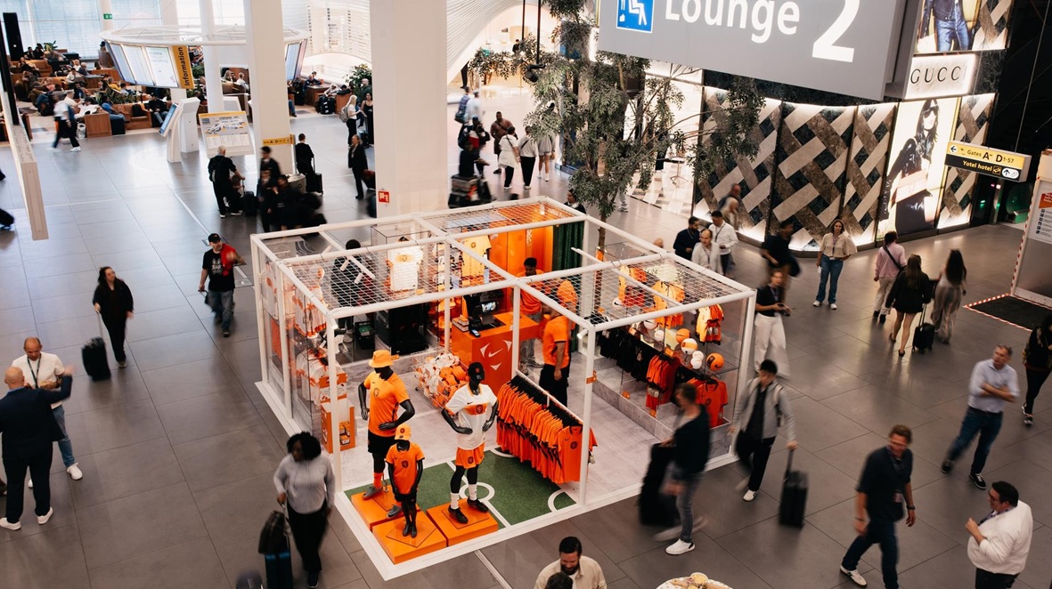 Schiphol opent officiële Oranje pop-up store 