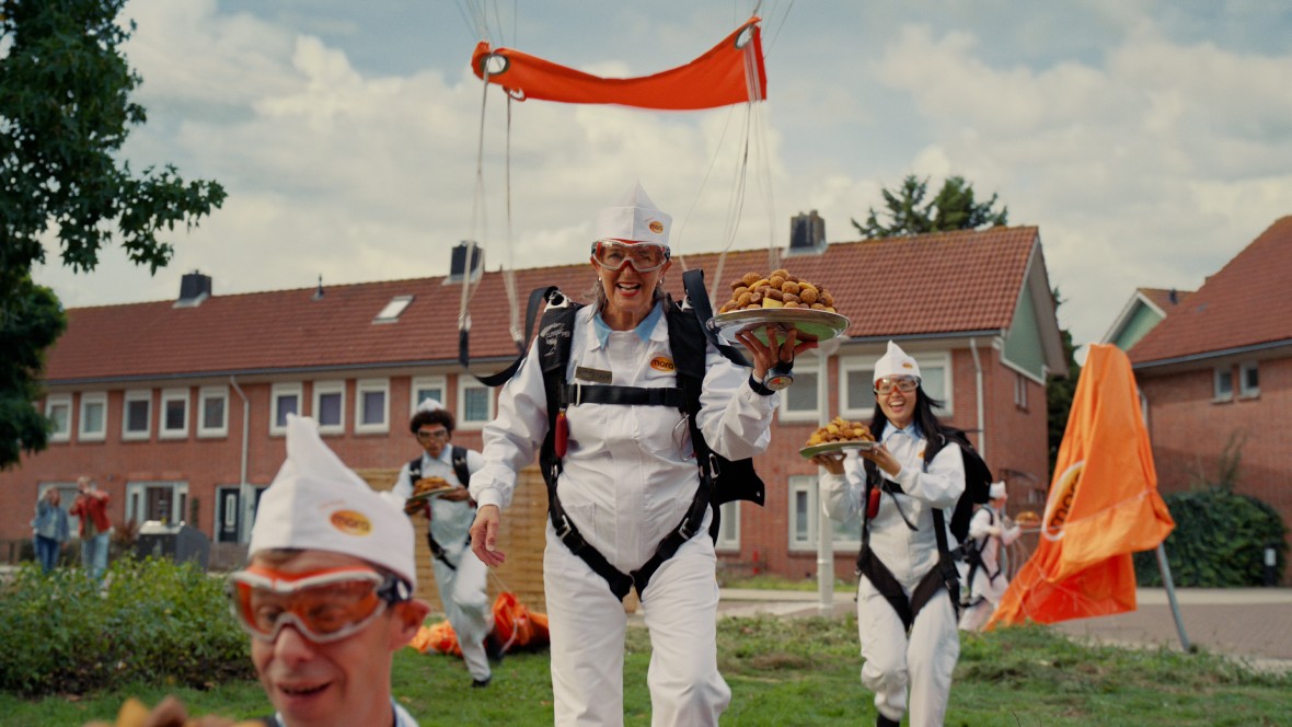 Mora geeft Cora nieuwe rol in merkcampagne