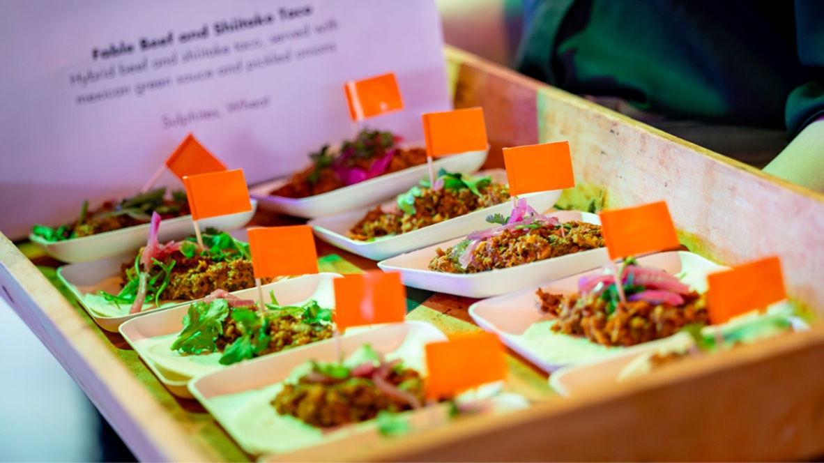 [column] Succes hybride food valt of staat met sterke communicatie