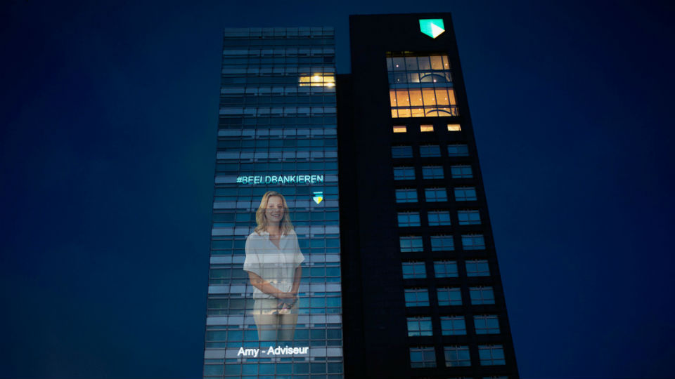 Outdoor-campagne ABN Amro lanceert #Beeldbankieren