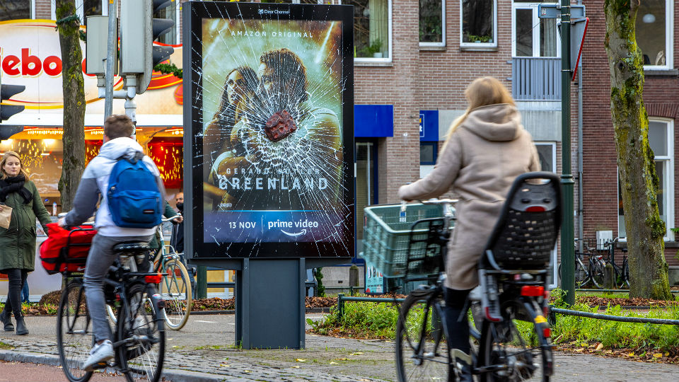 Meteoriet slaat in op reclamepaneel 