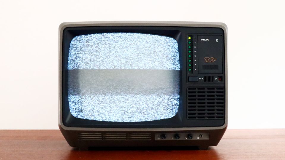 'Helft Nederlanders is tv anders gaan gebruiken tijdens pandemie'