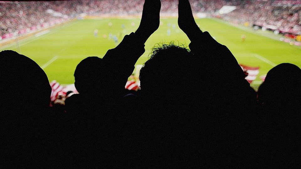 PXR (Voetbal International) en Eredivisie verlengen samenwerking