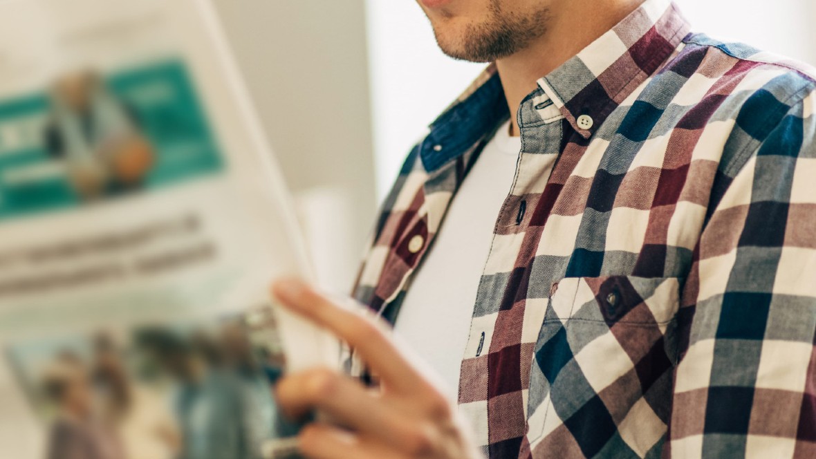 Digitale lezers stuwen omzet Nederlandse dagbladen