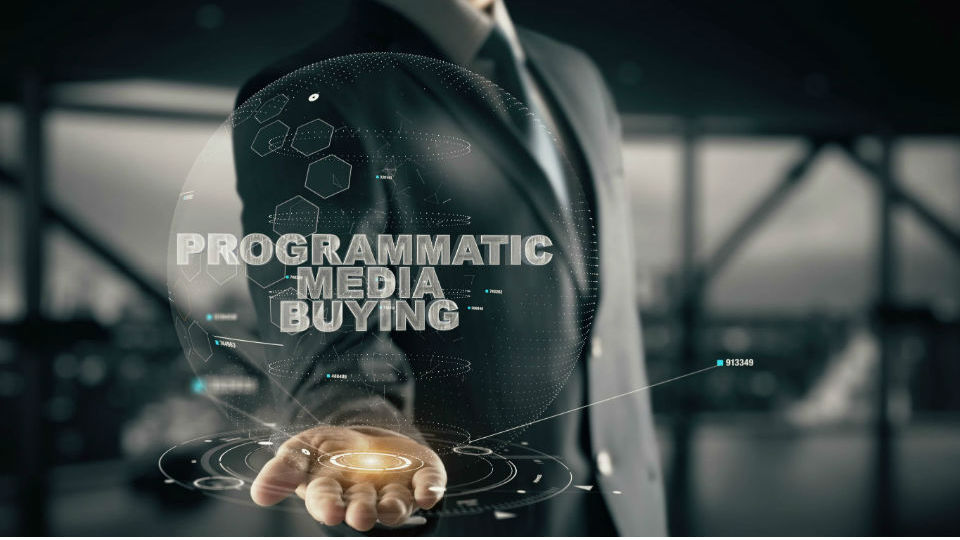 Merken nemen programmatic advertising in huis